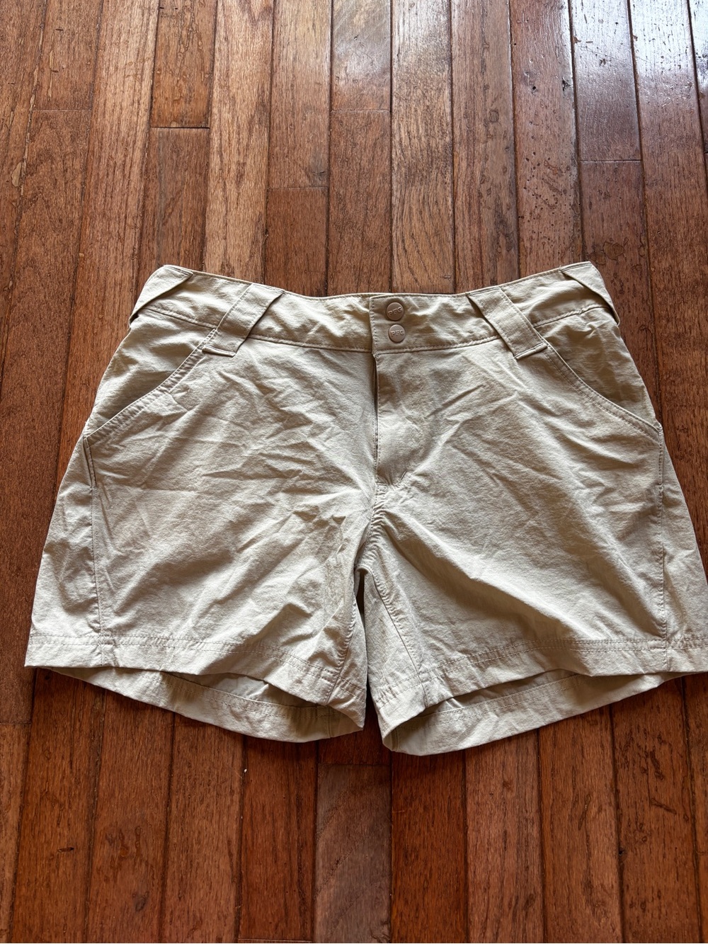 Womens Columbia shorts size 10
